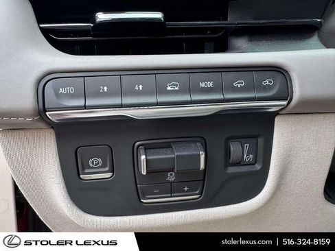 Used 2023 Cadillac Escalade Sport Platinum w/ LPO, ONYX Package AWD/4WD image 29