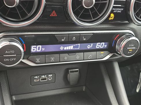Certified 2023 Nissan Sentra SR w/ SR Premium Package FWD image 22