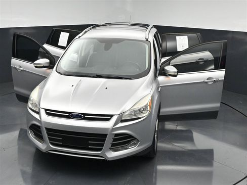 Used 2015 Ford Escape Titanium FWD image 26