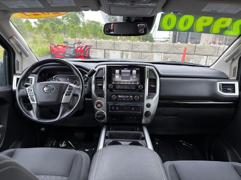Used 2021 Nissan Titan SV w/ SV Convenience Package AWD/4WD image 29