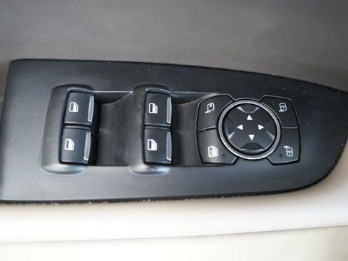 Used 2022 Lincoln Nautilus AWD w/ Premium Package image 27