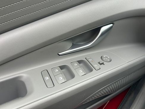 Used 2024 Hyundai Elantra SEL image 23