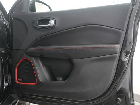 Used 2017 Jeep Compass Trailhawk w/ Leather Interior Group image 9