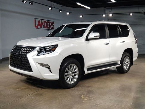 Used 2023 Lexus GX 460 Premium w/ Premium Package AWD/4WD image 3