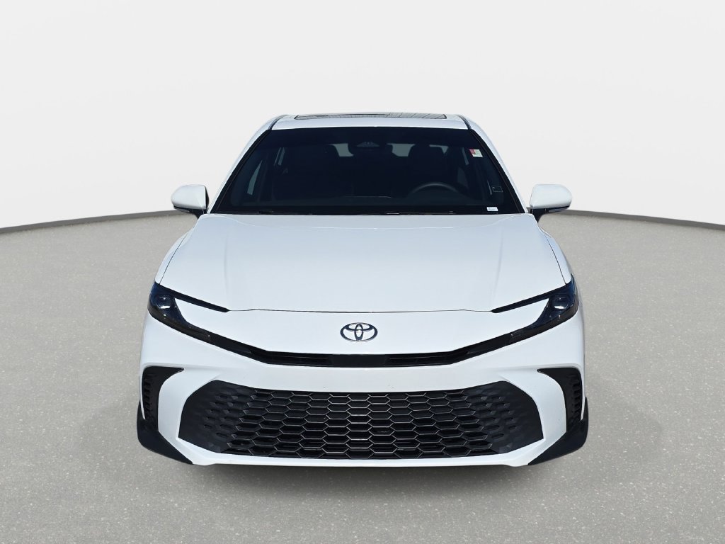 Used 2025 Toyota Camry SE w/ Convenience Package FWD image 2