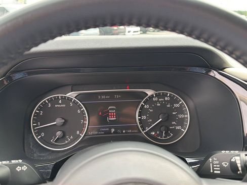 Used 2024 Nissan Pathfinder SV FWD image 23