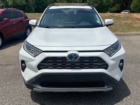Used 2019 Toyota RAV4 Limited AWD/4WD image 3