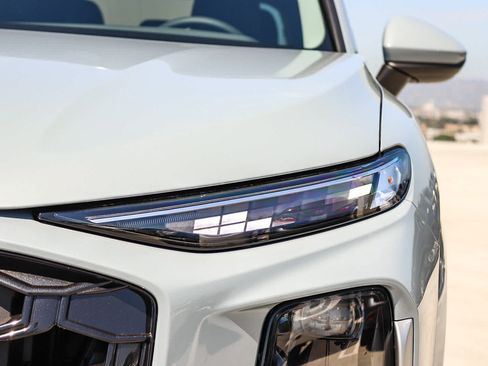 New 2026 Audi Q3 quattro 2.0T AWD/4WD image 7