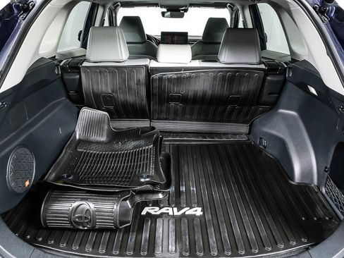 Used 2023 Toyota RAV4 Limited image 32