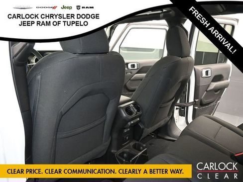 Used 2023 Jeep Gladiator Overland AWD/4WD image 26