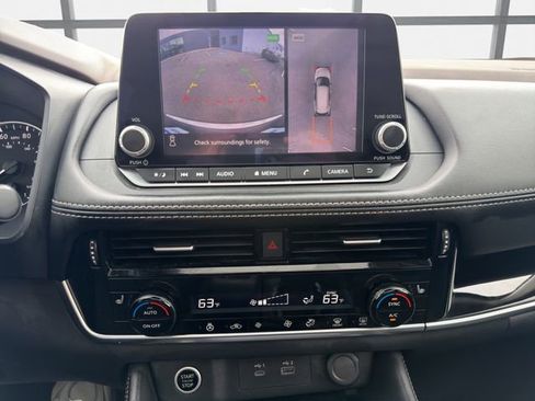 Used 2023 Nissan Rogue SL AWD/4WD image 30