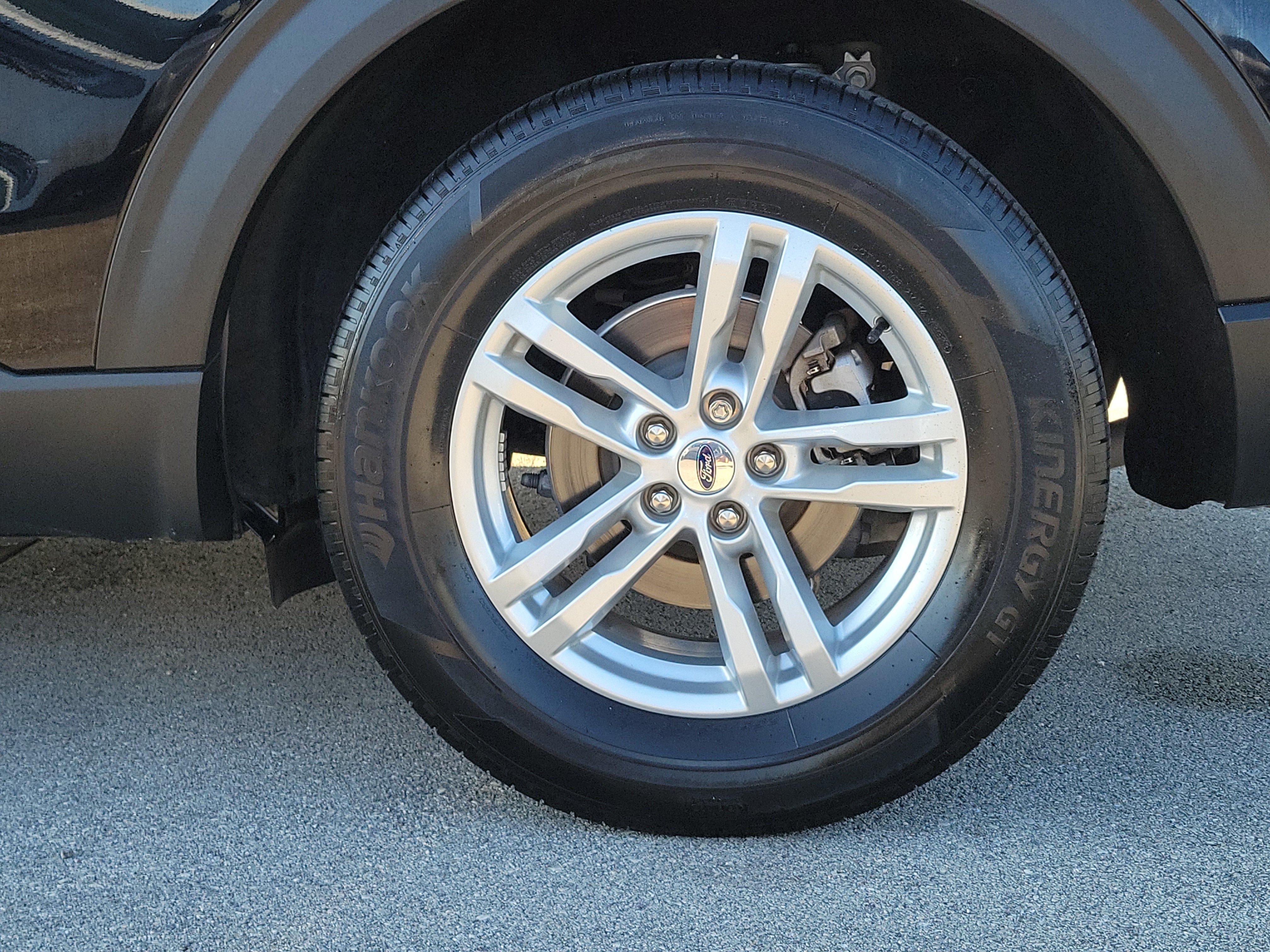 Used 2023 Ford Explorer XLT w/ Equipment Group 202A RWD image 30