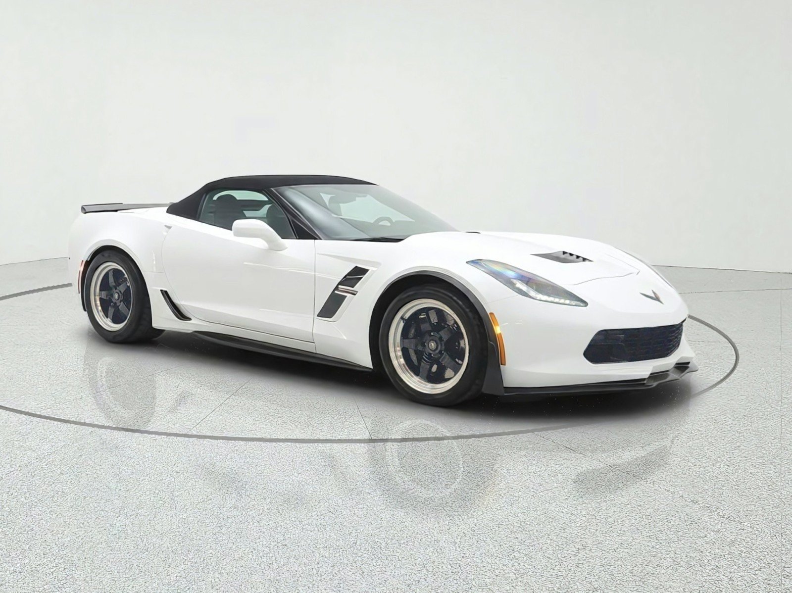 Used 2017 Chevrolet Corvette Grand Sport RWD image 3
