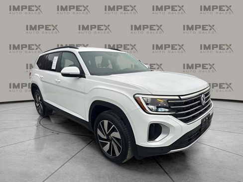 Used 2025 Volkswagen Atlas SE image 7