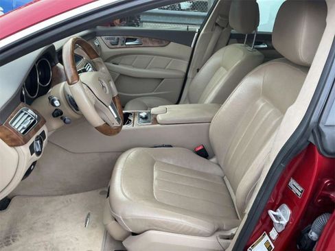 Used 2014 Mercedes-Benz CLS 550 4MATIC image 3