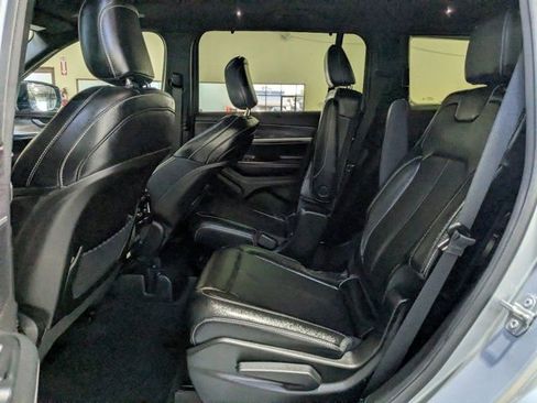 Used 2024 Jeep Grand Cherokee L Limited w/ Luxury Tech Group II AWD/4WD image 27