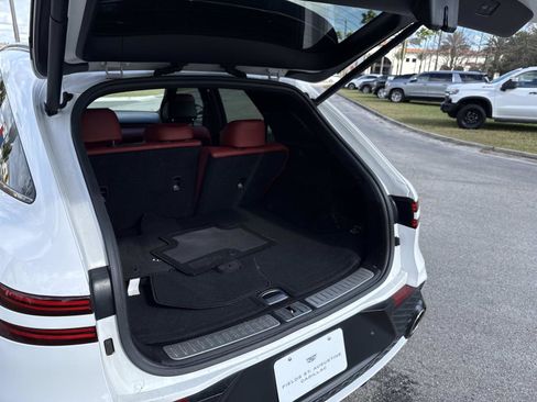 Used 2023 Genesis GV70 2.5T w/ Sport Prestige Package image 12