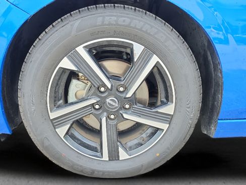 Used 2025 Nissan Sentra SV FWD image 35