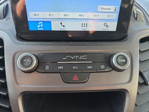 Used 2020 Ford Transit Connect XL image 31