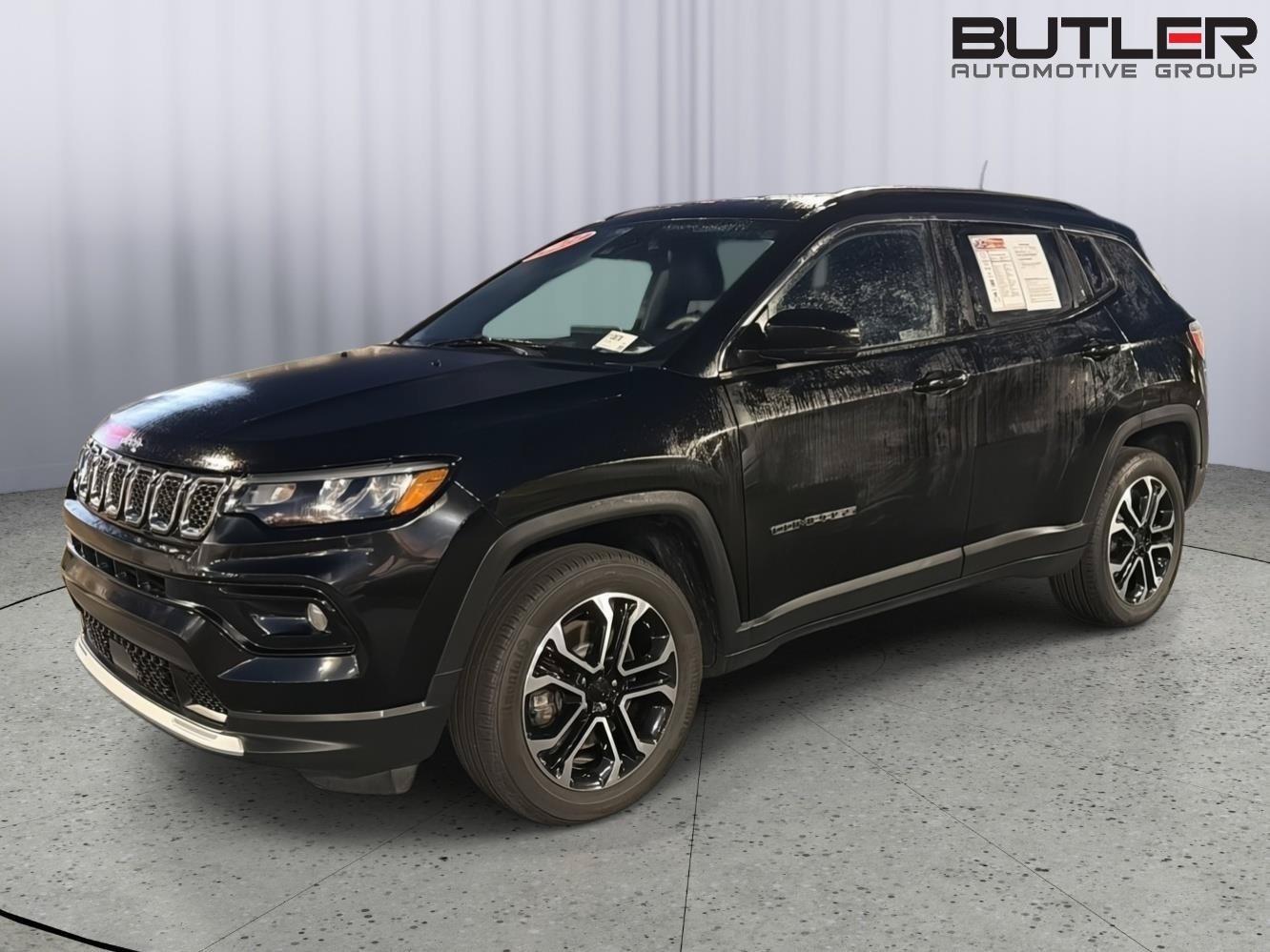 Used 2023 Jeep Compass Limited AWD/4WD image 1