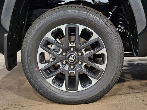New 2026 Toyota Tundra Limited AWD/4WD image 23