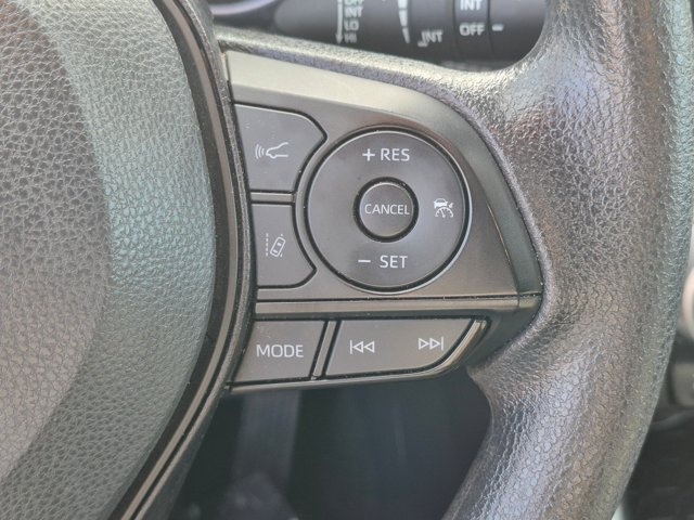 Used 2025 Toyota RAV4 XLE FWD image 21
