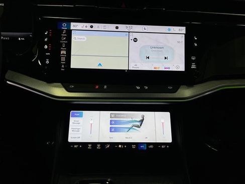 Used 2024 Jeep Wagoneer Launch Edition image 9