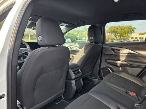 New 2026 Chevrolet Equinox EV LT image 18