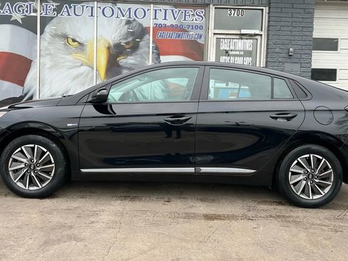 Used 2020 Hyundai Ioniq SE image 6