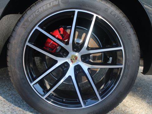 New 2026 Porsche Macan S AWD/4WD image 15