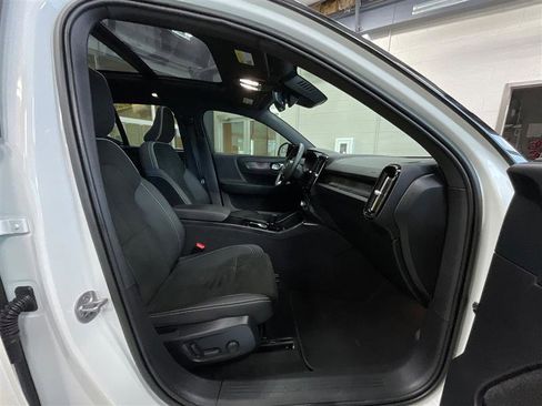 Used 2023 Volvo XC40 Recharge Plus AWD/4WD image 24