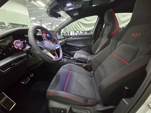 New 2025 Volkswagen GTI SE image 9