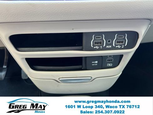 Used 2022 Chrysler Pacifica Touring-L FWD image 29