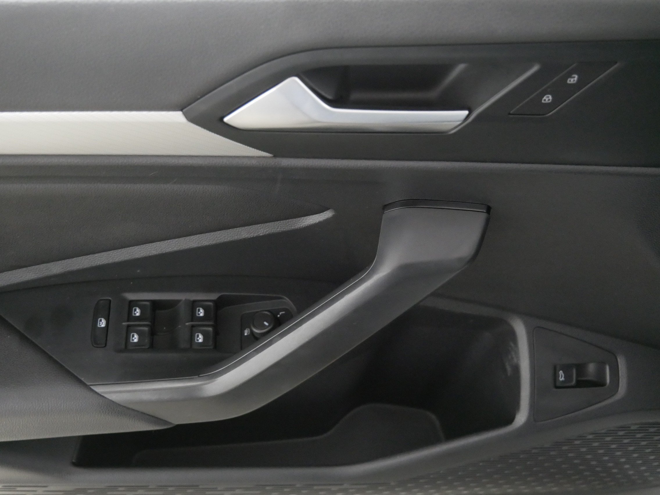 Used 2020 Volkswagen Jetta SE FWD image 19