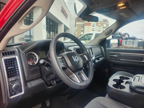 Used 2024 RAM 1500 Classic SLT image 20