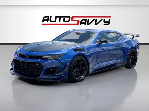 Used 2019 Chevrolet Camaro ZL1 RWD image 3