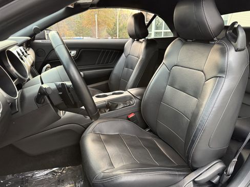 Used 2019 Ford Mustang Premium image 35