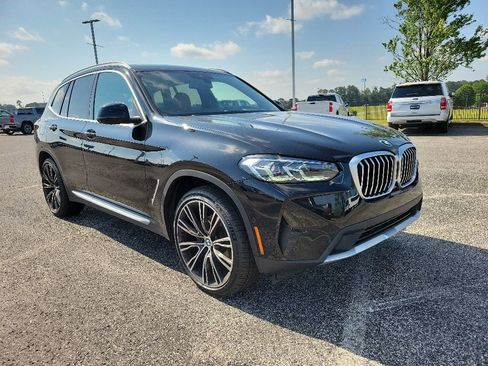 Used 2023 BMW X3 xDrive30i w/ Premium Package AWD/4WD image 3