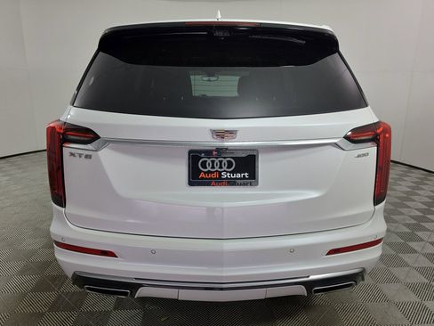 Used 2021 Cadillac XT6 Premium Luxury FWD image 6