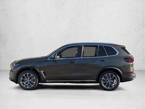 New 2026 BMW X5 xDrive50e w/ Climate Comfort Package image 5