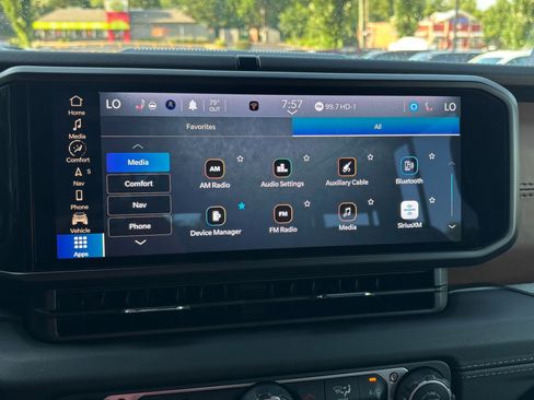 Used 2024 Jeep Wrangler Unlimited Rubicon w/ Technology Group AWD/4WD image 59