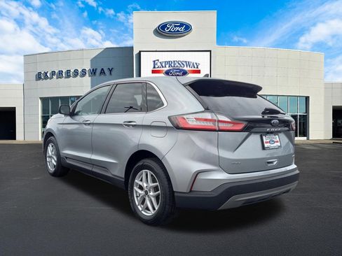 Used 2024 Ford Edge SEL image 8