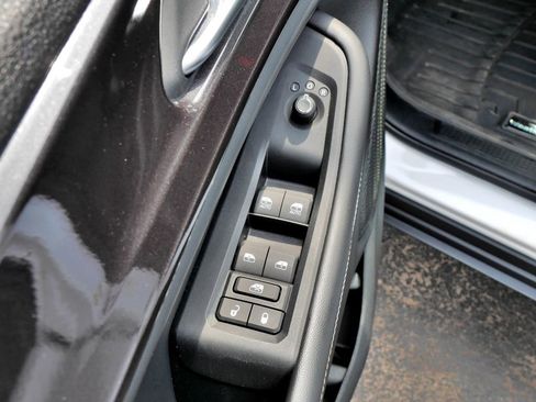 Used 2023 Jeep Grand Cherokee Altitude AWD/4WD image 22