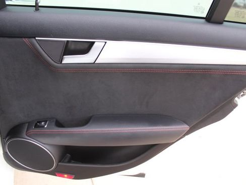 Used 2013 Mercedes-Benz C 250 Sedan image 32