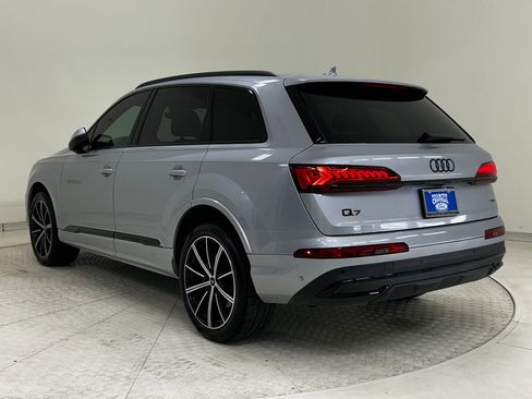 Used 2022 Audi Q7 Premium Plus image 3