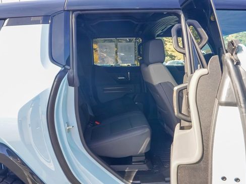 Used 2025 GMC Hummer EV 2X w/ Extreme Off-Road Package image 19