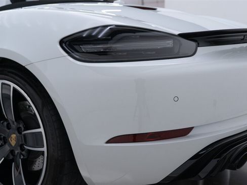 Used 2023 Porsche 718 Boxster GTS RWD image 32