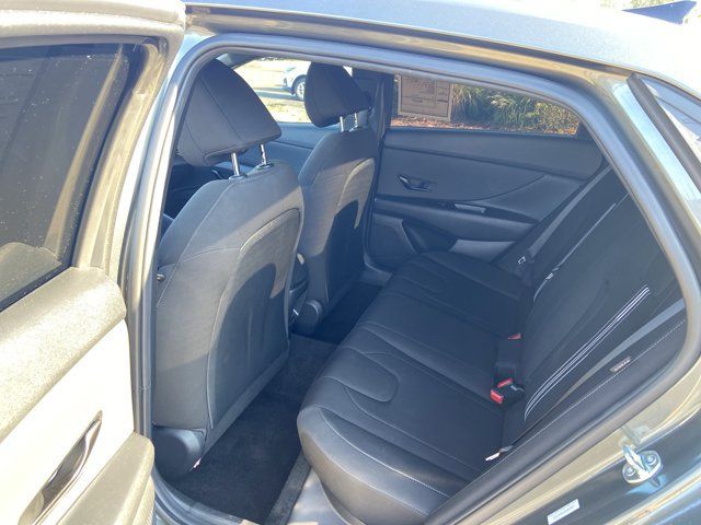 Used 2025 Hyundai Elantra Sport FWD image 50