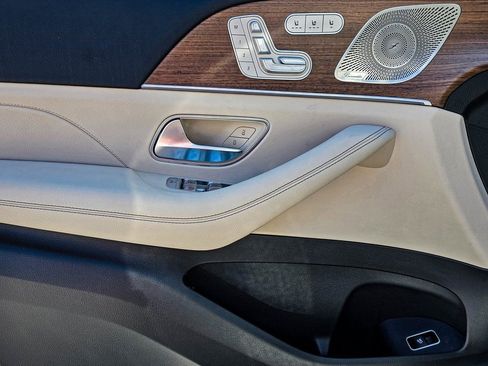 New 2026 Mercedes-Benz GLS 450 4MATIC image 11
