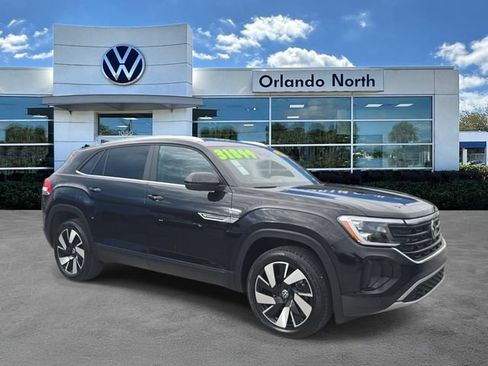 Used 2025 Volkswagen Atlas Cross Sport SE AWD/4WD image 1